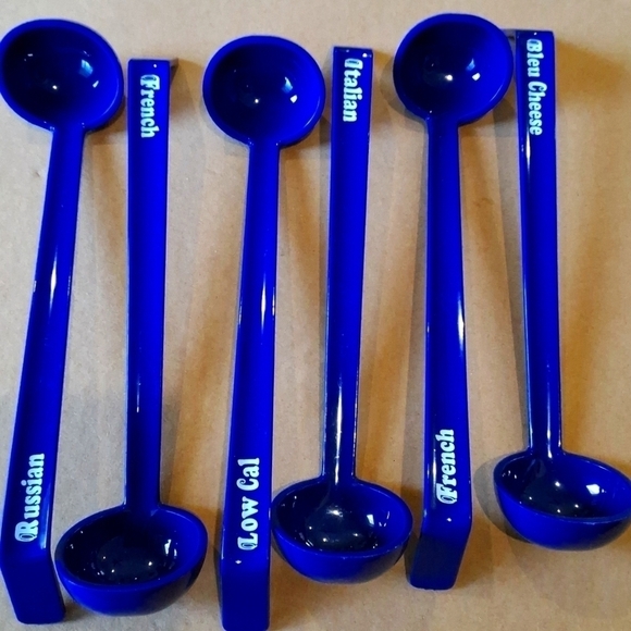 Cambro Other - Cambro 6 Royal blue salad dressing scoop ladel 10 inches